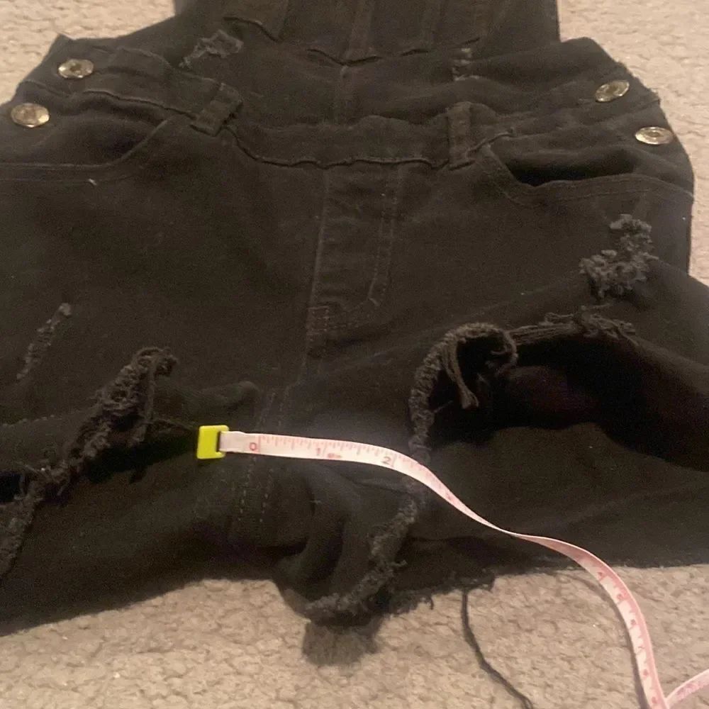 Blue Topic Black Jean Overall Shorts Size Medium Distressed - Picture 8 of 13